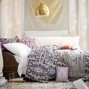 Pb teen extra long twin duvet cover, used.